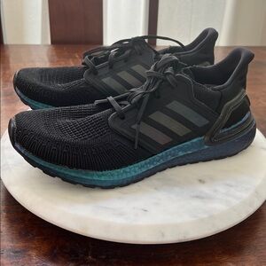 ADIDAS UltraBoost 20 Core Black Signal Cyan Blue Running Shoe Men's Size 9.5.